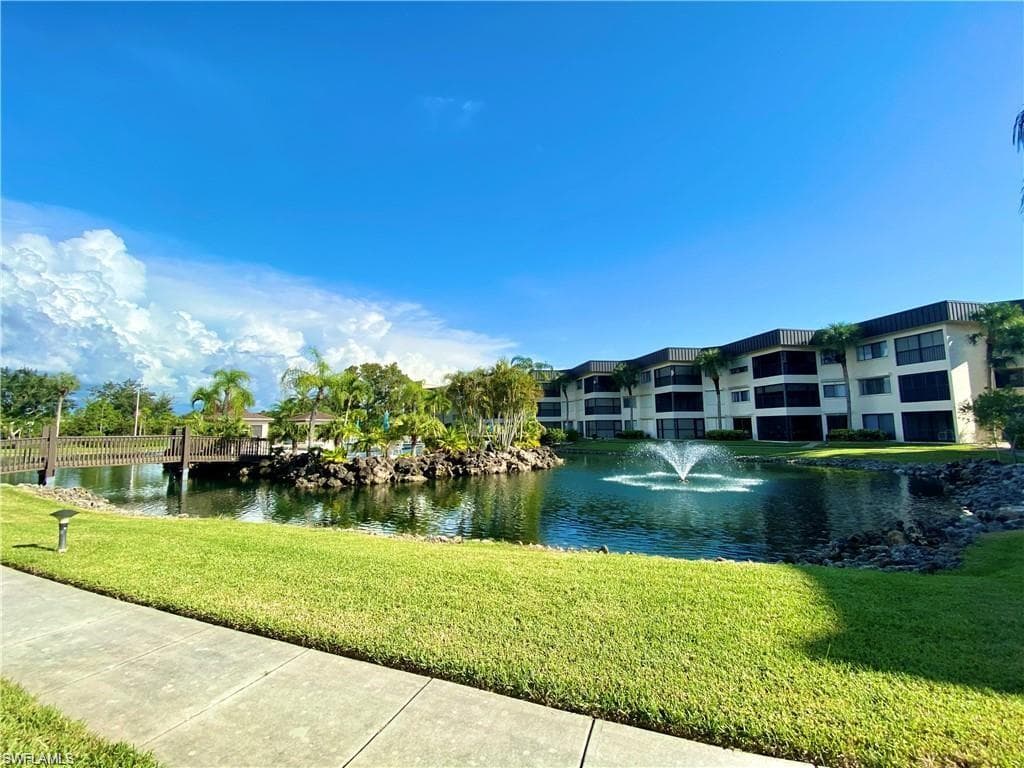 6979 Winkler RD 117-19