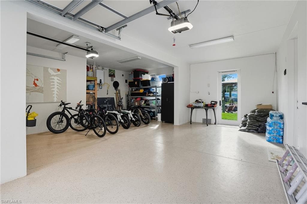 290 Dundee RD-38