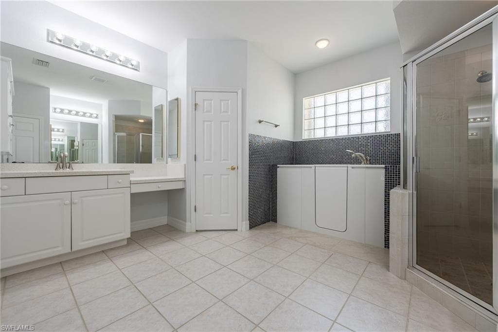 13717 Bald Cypress CIR-13