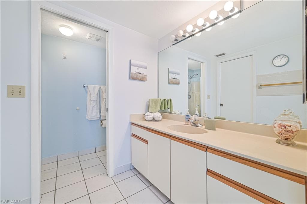 1936 Beach PKWY 112-16