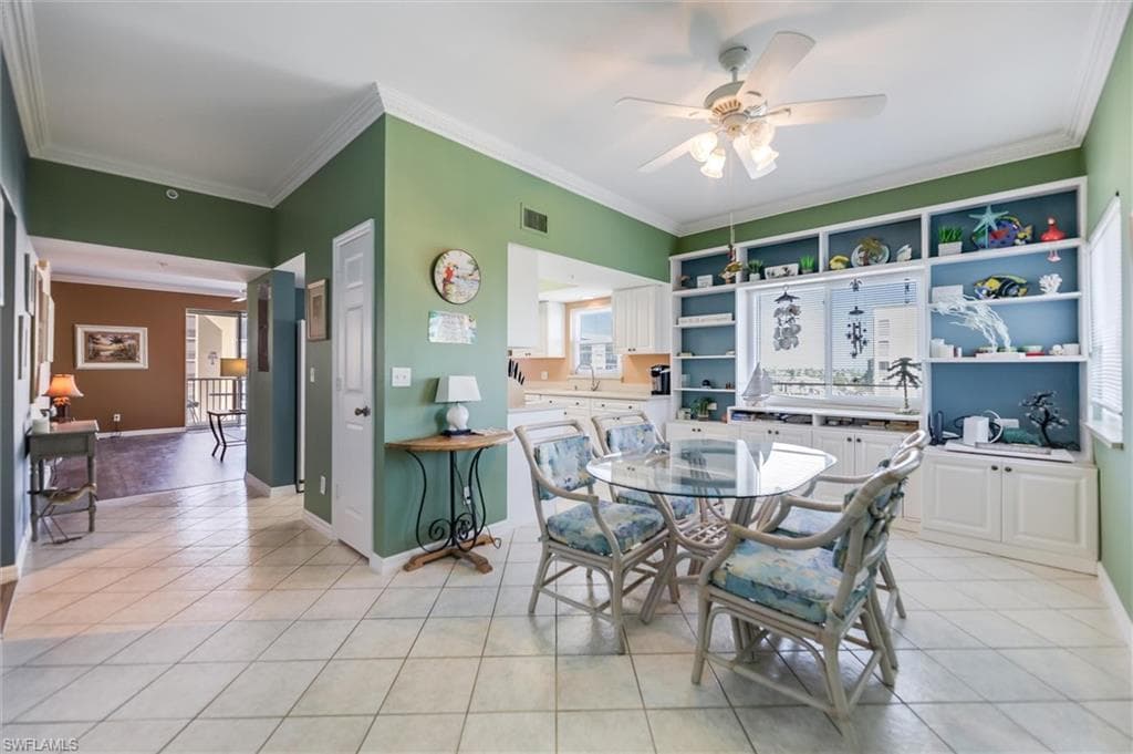 4361 Bay Beach LN 424-2