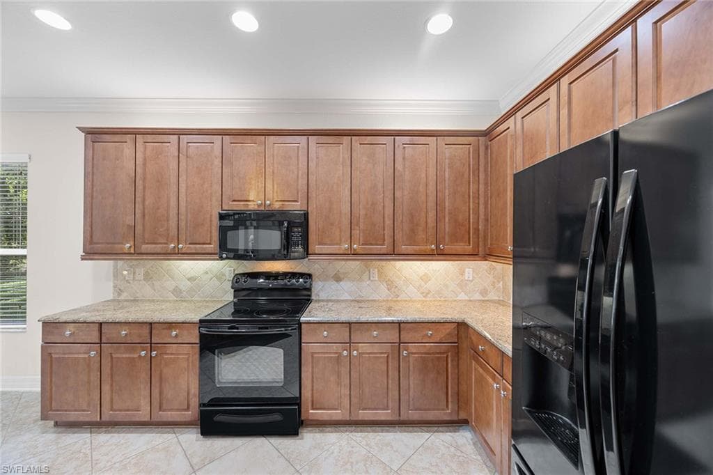 6542 Marbella DR-14