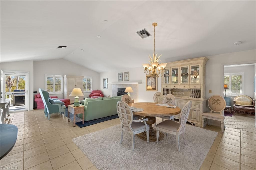 2999 Twin Ponds DR-7