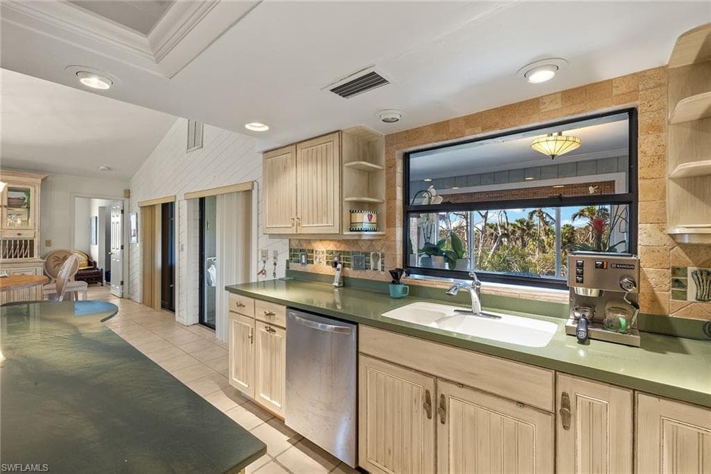 2999 Twin Ponds DR-10
