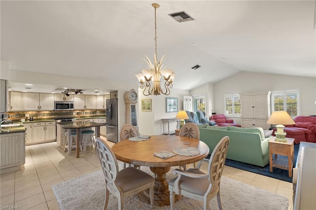 2999 Twin Ponds DR-8
