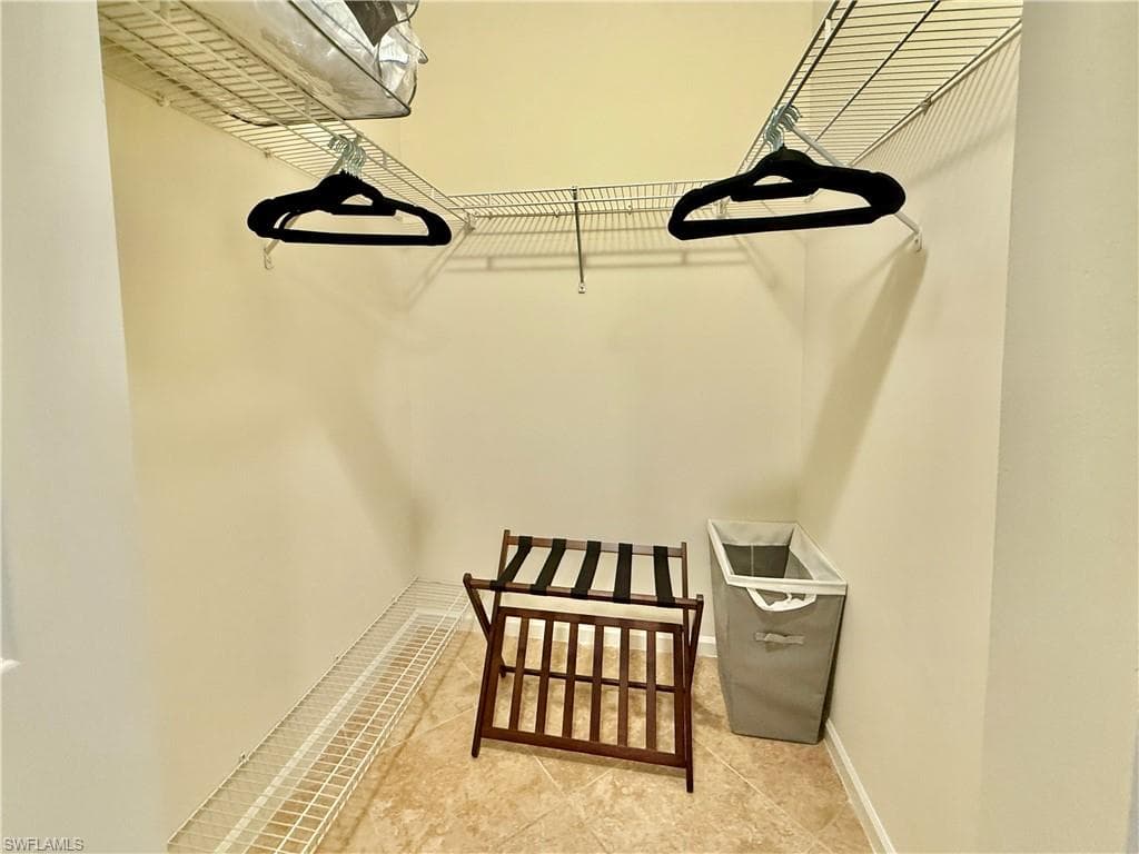 1820 Florida Club CIR 2210-18