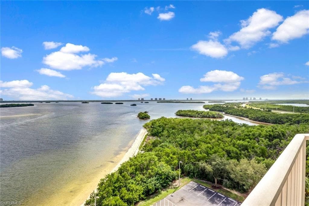 8771 Estero BLVD 301-19