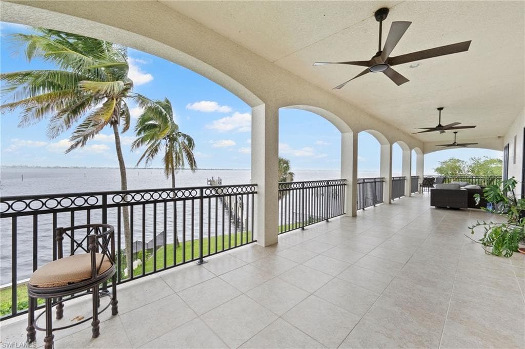 14994 Bonaire CIR-32