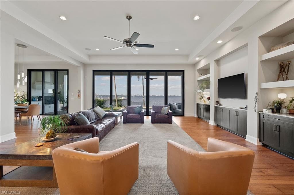 14994 Bonaire CIR-44