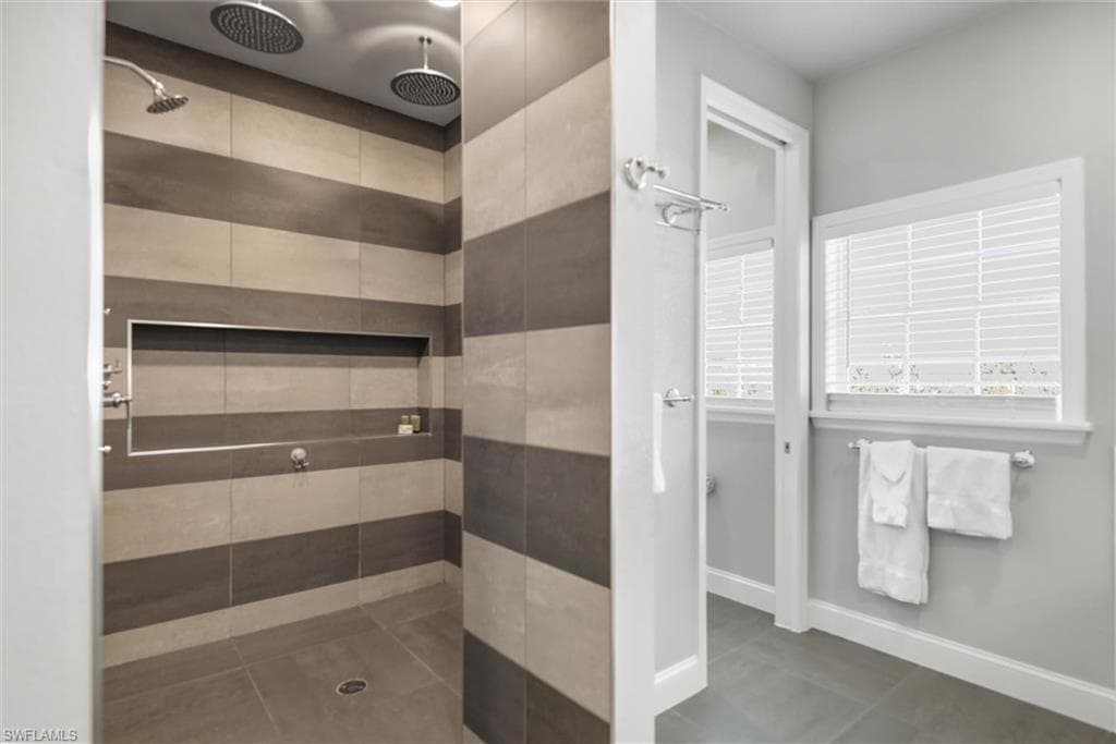 1124 Longifolia CT-26