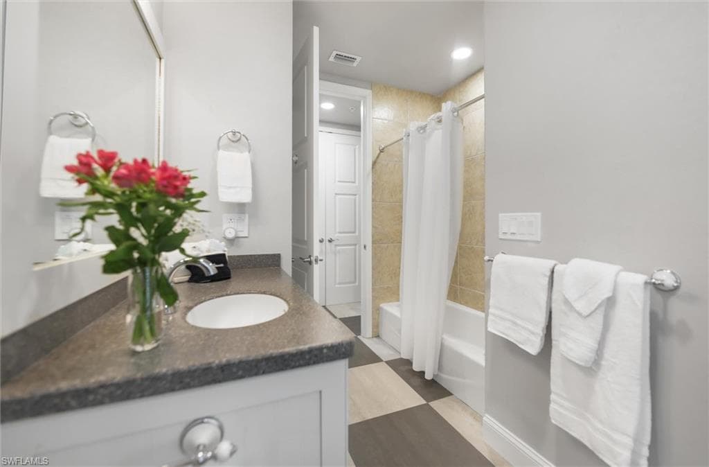 1124 Longifolia CT-14