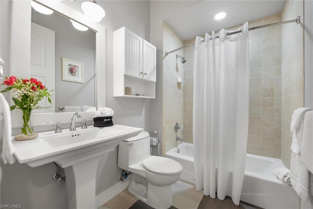 1124 Longifolia CT-18