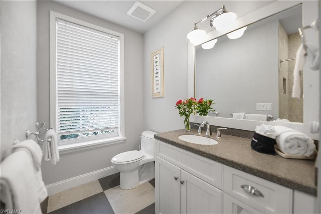 1124 Longifolia CT-15