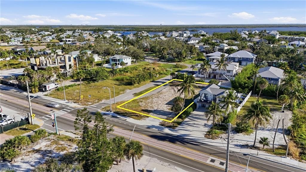 5801 Estero BLVD-6