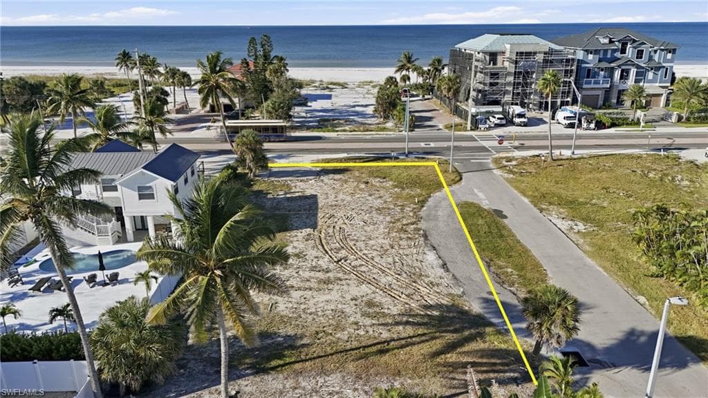 5801 Estero BLVD-9