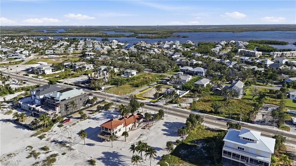 5801 Estero BLVD-14