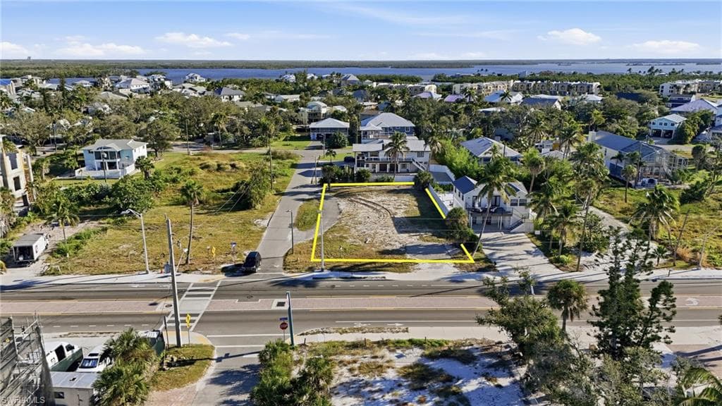 5801 Estero BLVD-11