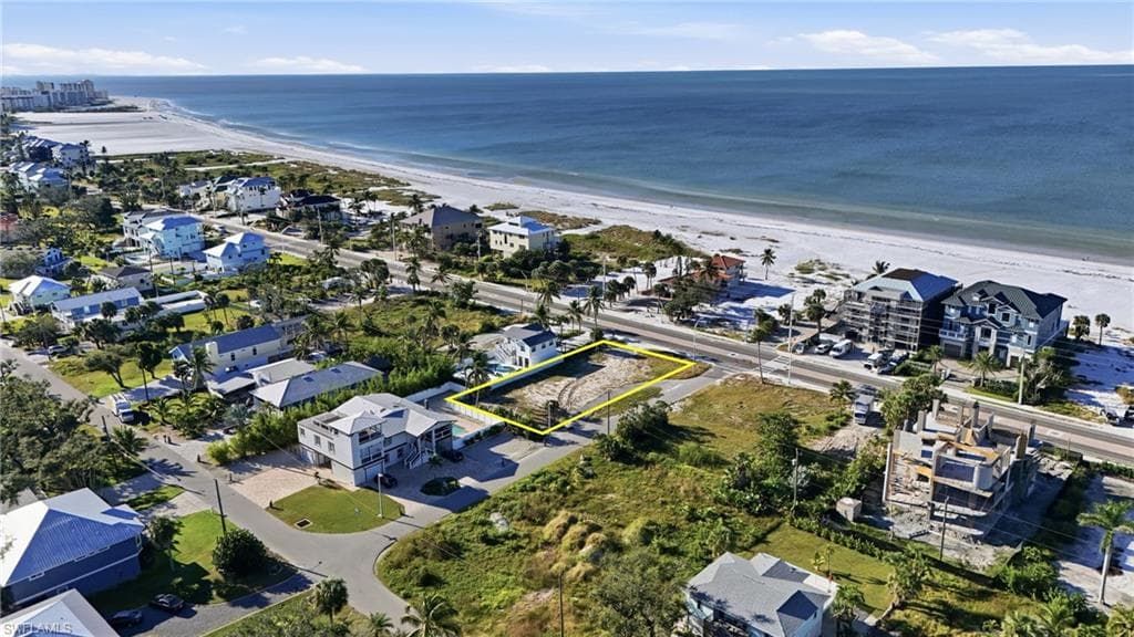5801 Estero BLVD-4
