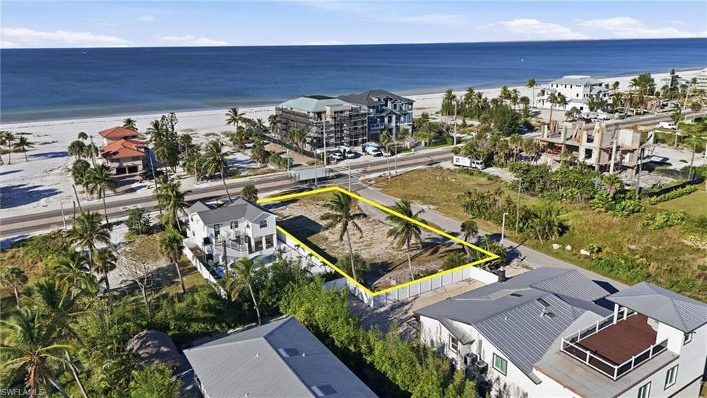 5801 Estero BLVD-8