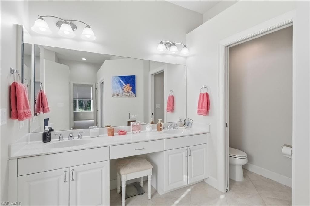 11225 Lithgow LN-18