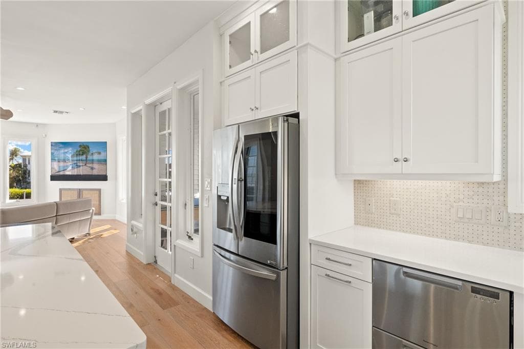 1490 Angel DR-17