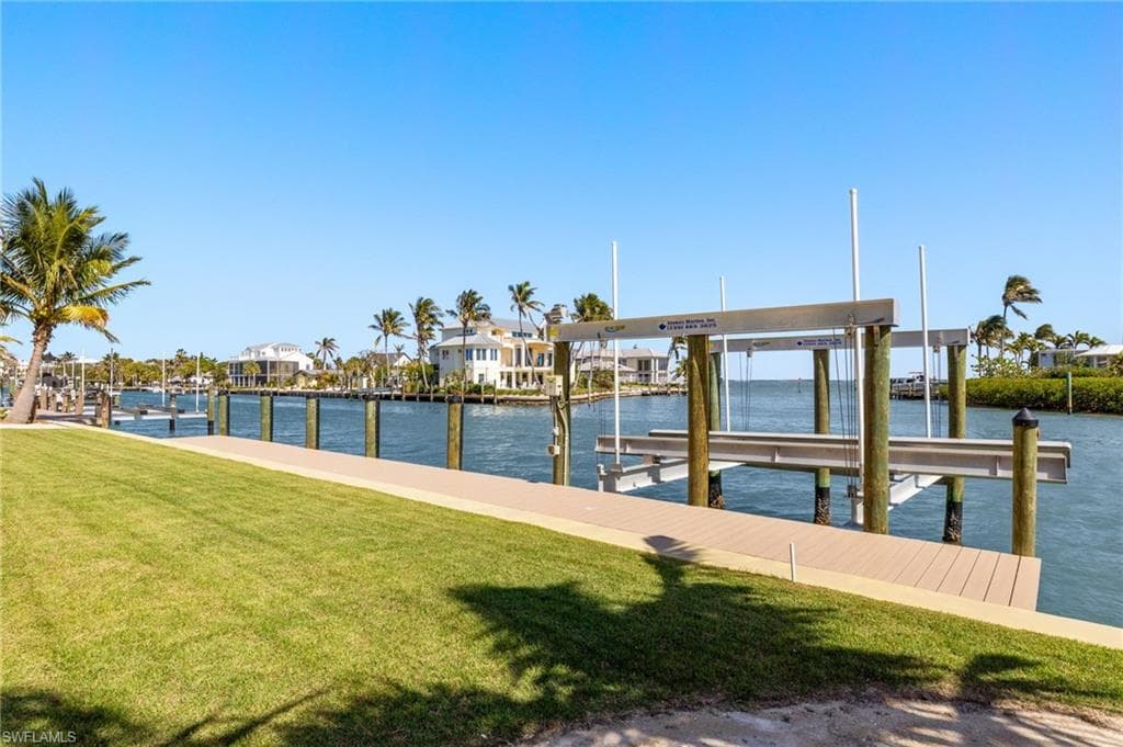 1490 Angel DR-43