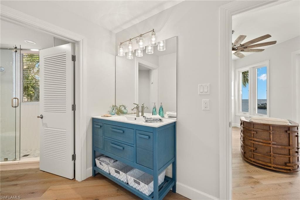 1490 Angel DR-22
