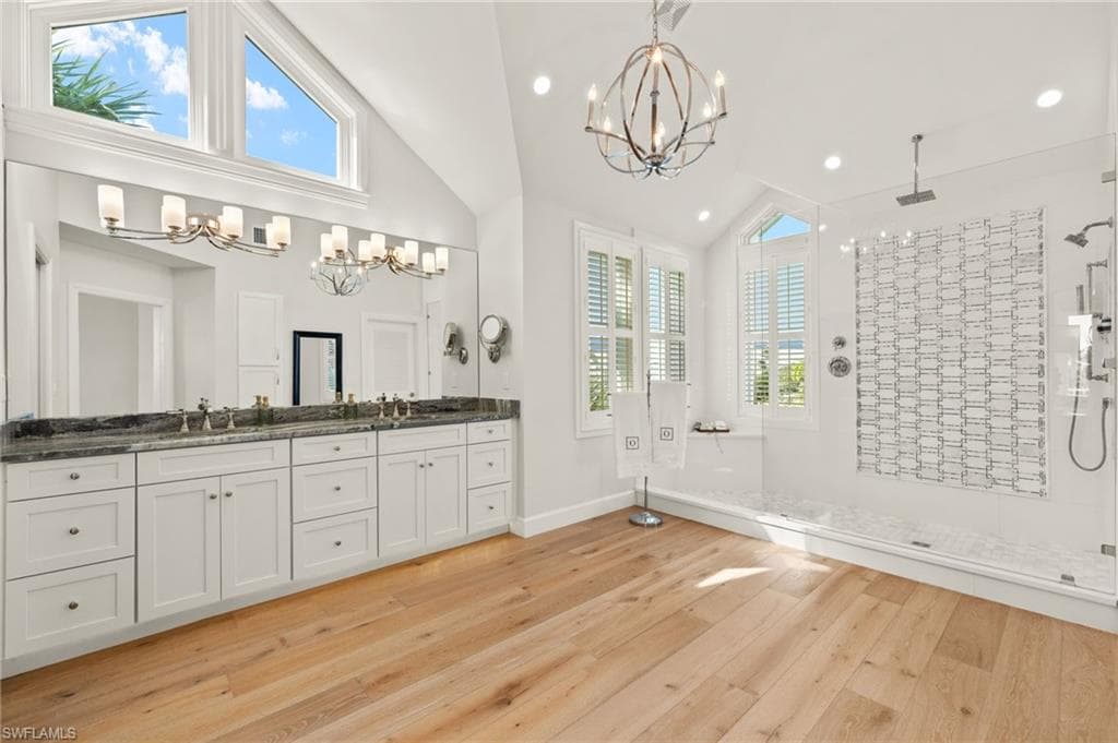 1490 Angel DR-32