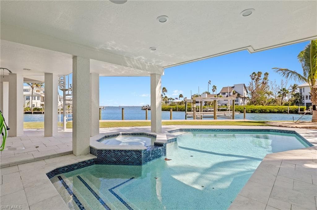 1490 Angel DR-39