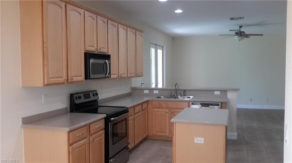 2054 Willow Branch Dr-2