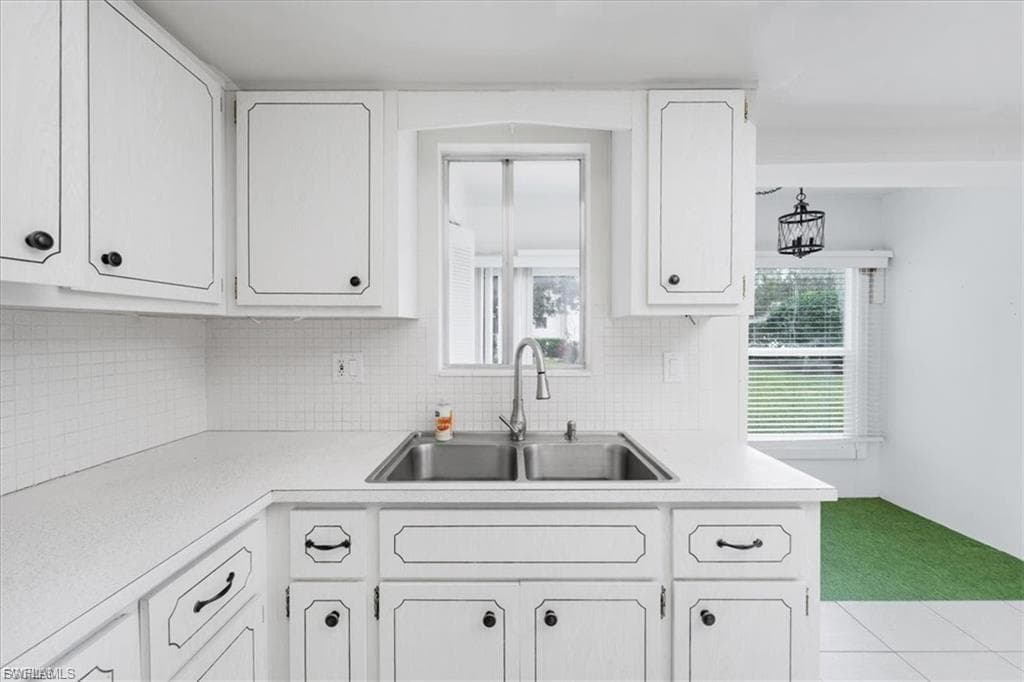 339 Joel BLVD 121-22