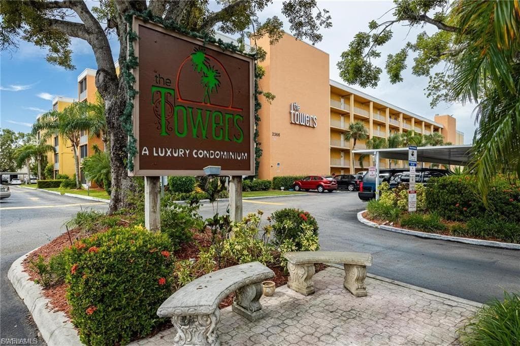 2366 E Mall DR 521-27