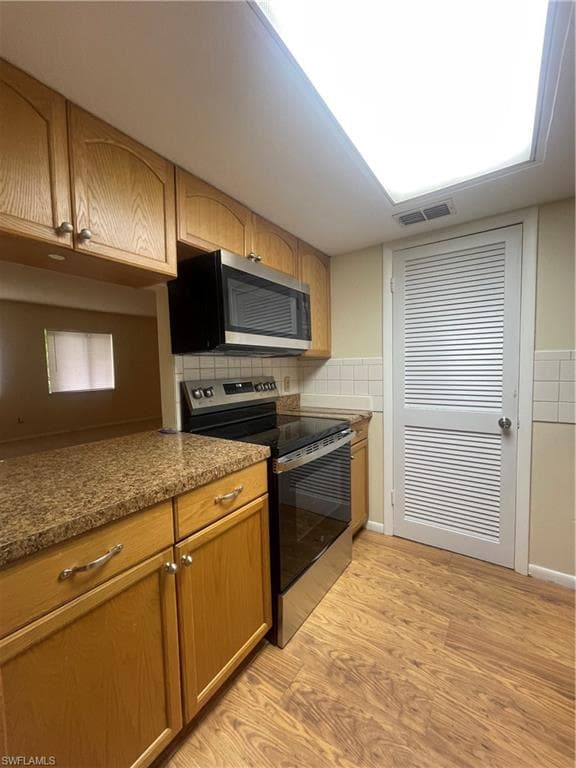 2366 E Mall DR 521-6
