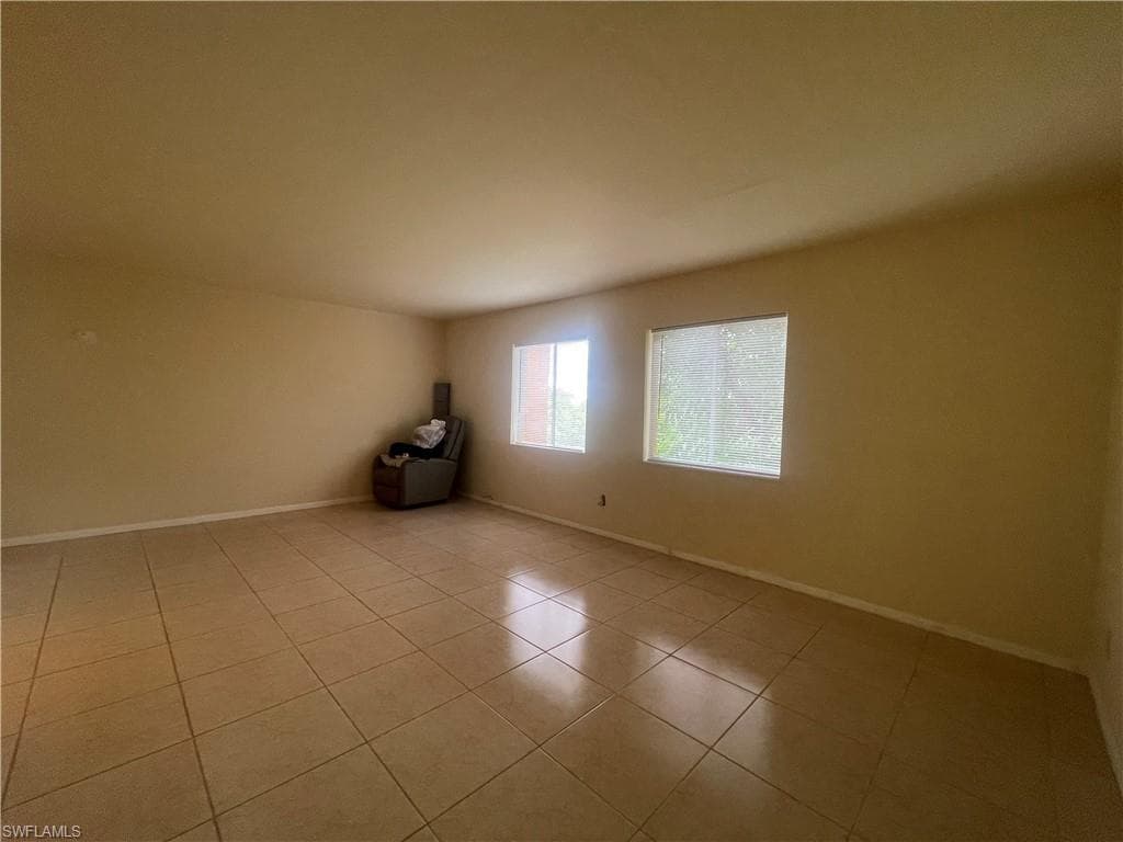 2366 E Mall DR 521-12