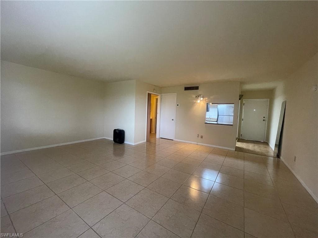 2366 E Mall DR 521-11