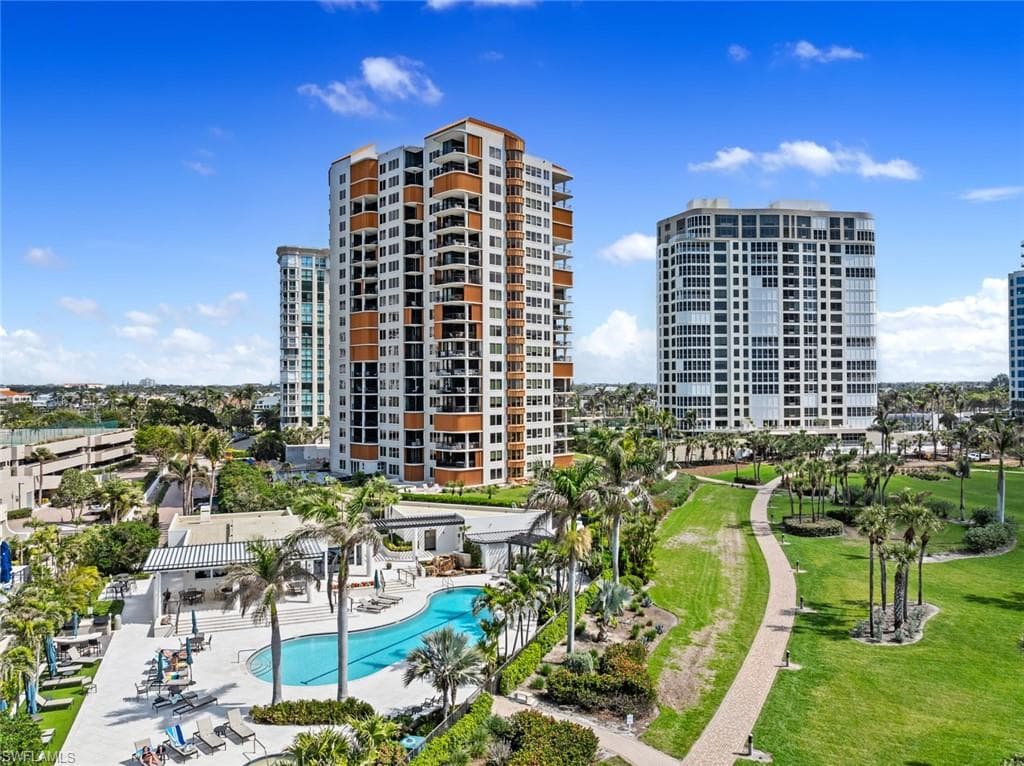 4251 Gulf Shore BLVD N 10B-33