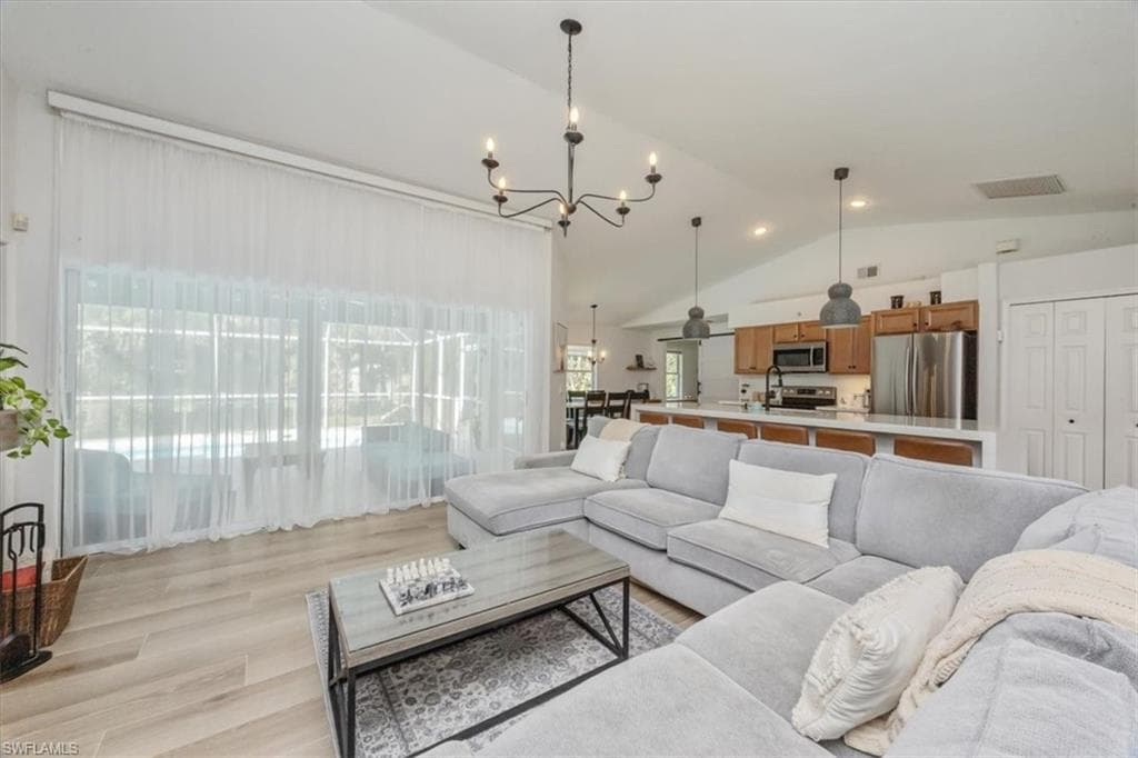 361 9th ST NW-7