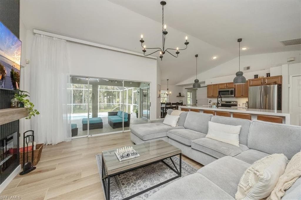361 9th ST NW-1
