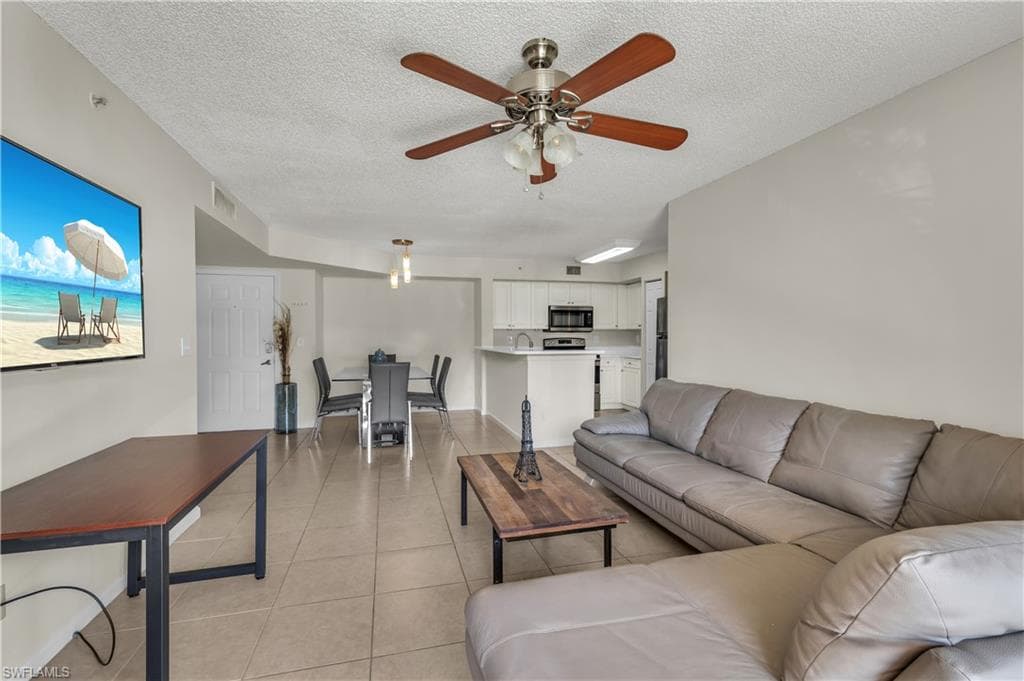 1230 Wildwood Lakes BLVD 105-10