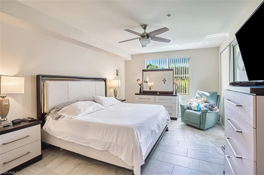 11021 Gulf Reflections DR 105-13