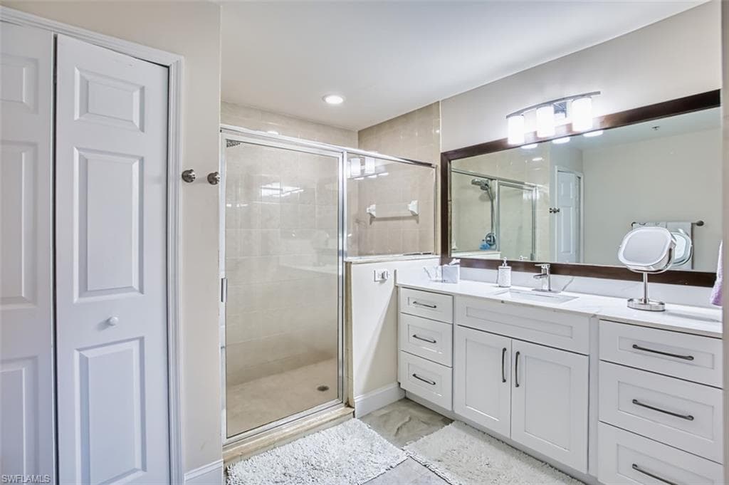 11021 Gulf Reflections DR 105-16