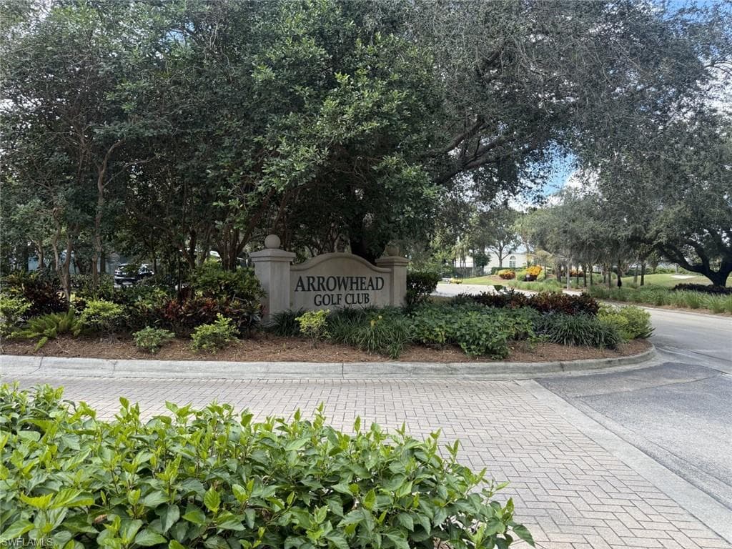 2276 Heritage Greens DR-16