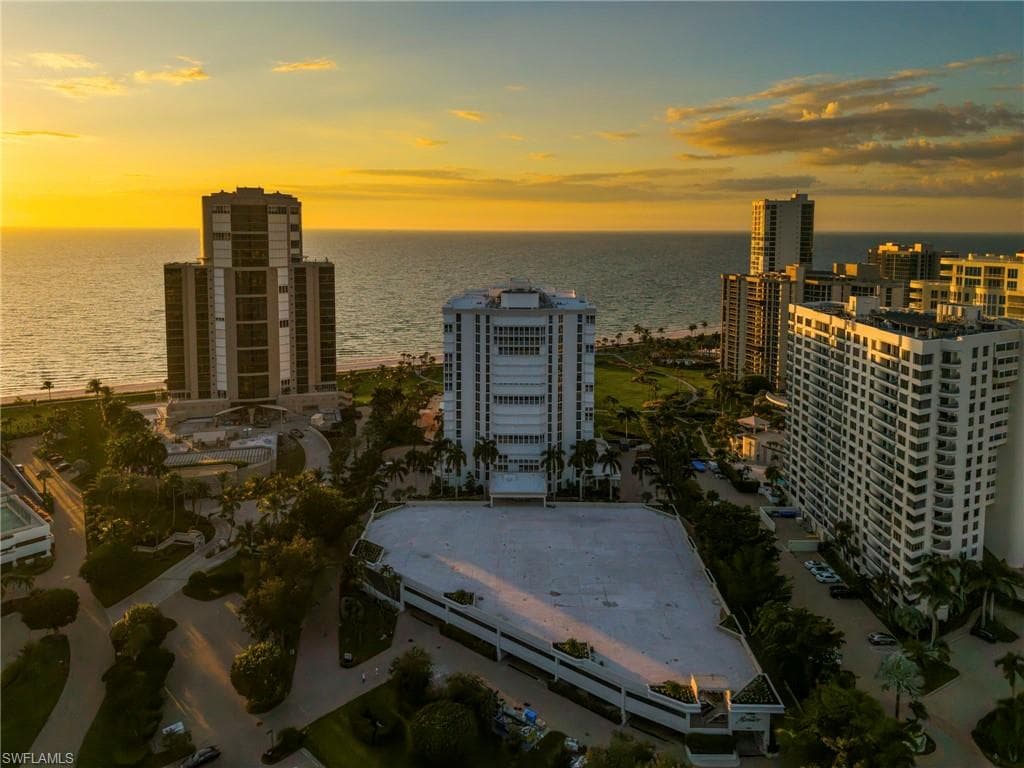 4401 Gulf Shore BLVD N 1606-42