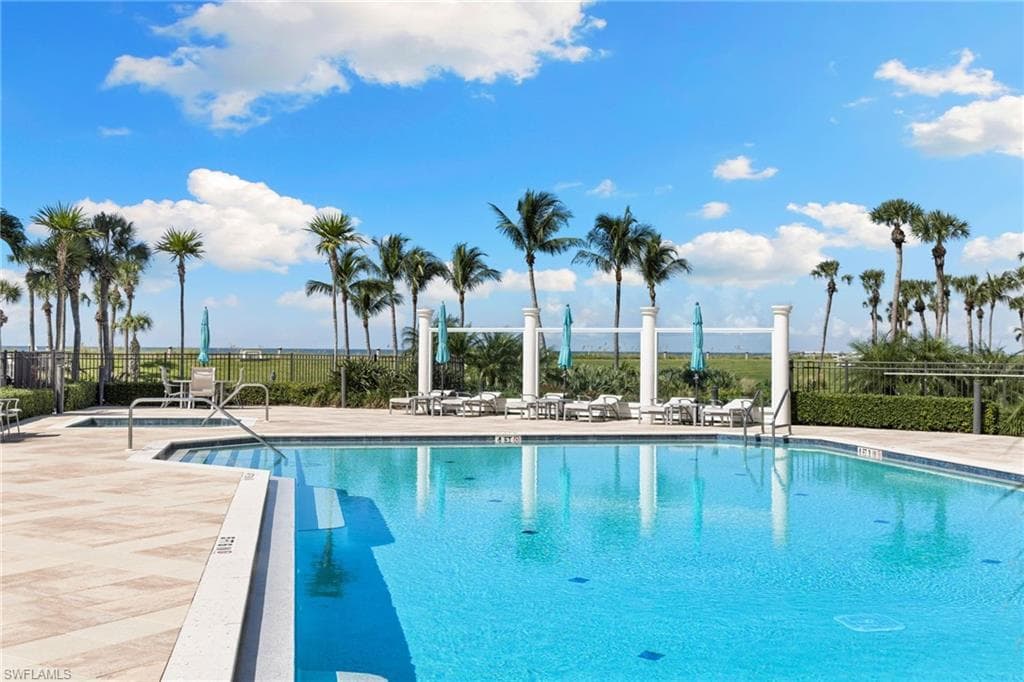 4401 Gulf Shore BLVD N 1606-32