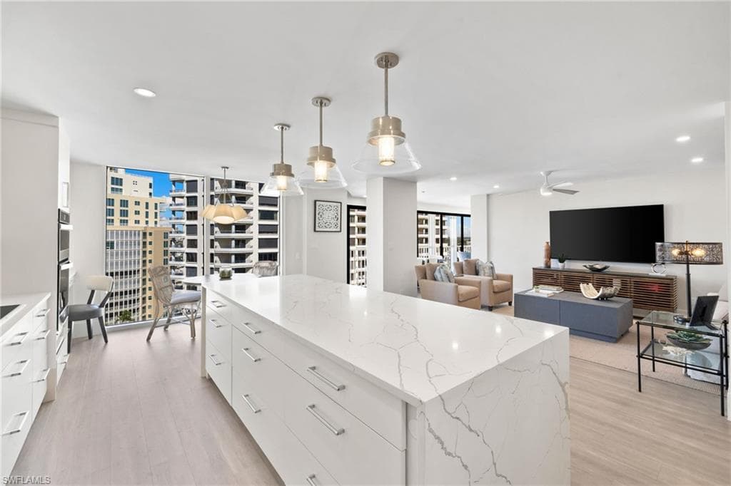 4401 Gulf Shore BLVD N 1606-5