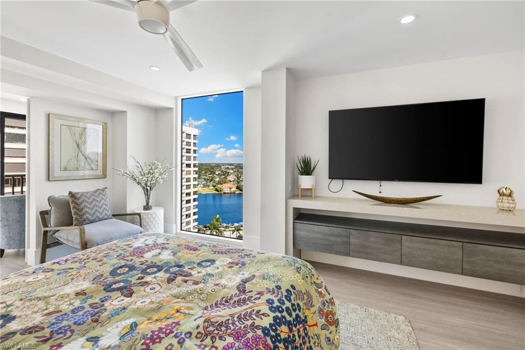 4401 Gulf Shore BLVD N 1606-30