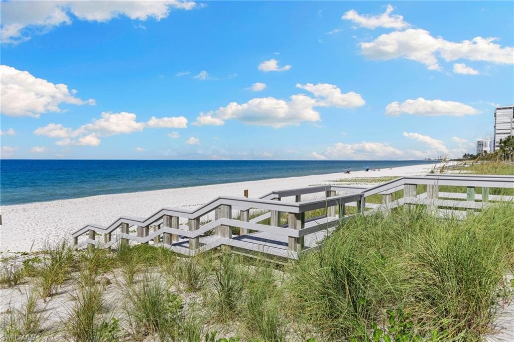 4401 Gulf Shore BLVD N 1606-34