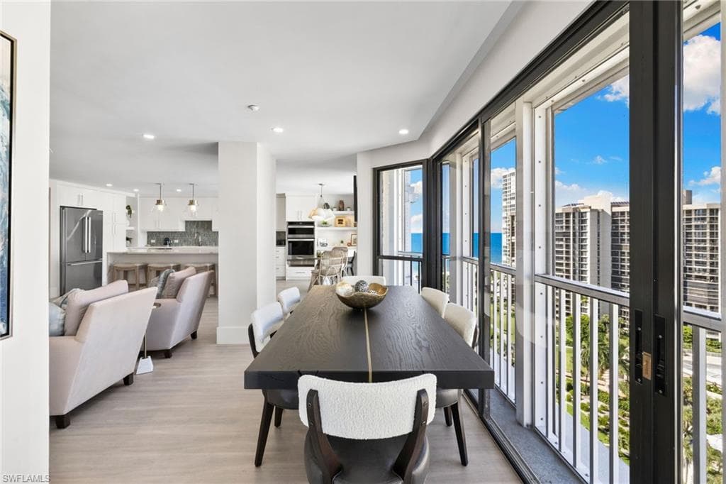 4401 Gulf Shore BLVD N 1606-14