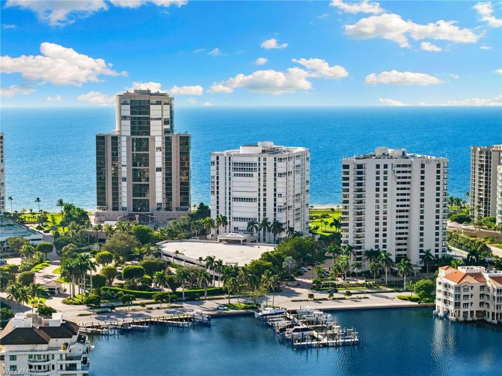 4401 Gulf Shore BLVD N 1606-41