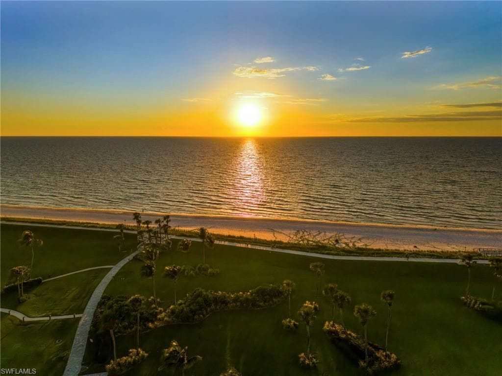 4401 Gulf Shore BLVD N 1606-50